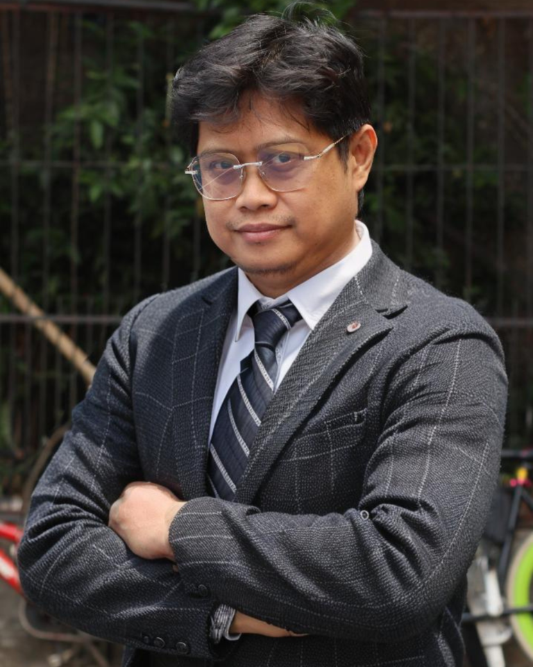 Dr. Eko Firmansyah, ST, M.Pd.